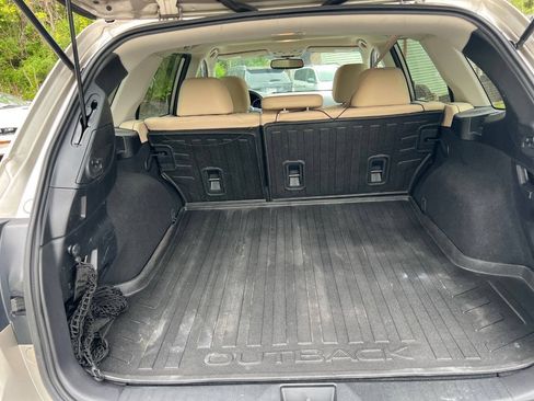 Used 2016 Subaru Outback 2.5i Limited AWD/4WD image 24