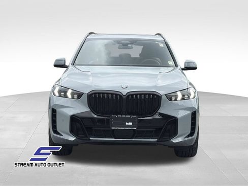 Used 2026 BMW X5 xDrive40i w/ M Sport Package AWD/4WD image 2
