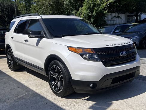 Used 2014 Ford Explorer Sport w/ Equipment Group 401A AWD/4WD image 8