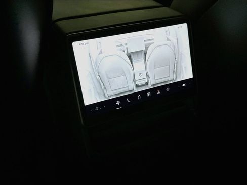 Used 2026 Tesla Model Y AWD image 27
