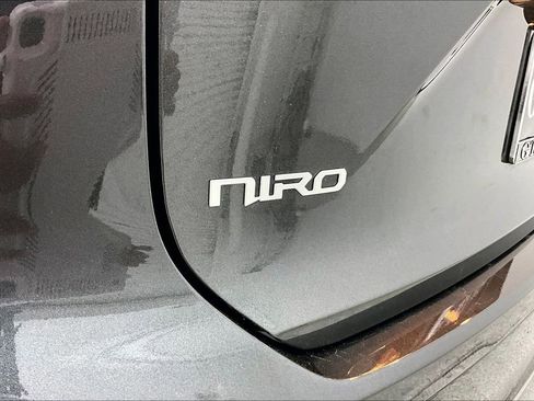 Used 2025 Kia Niro Wind w/ Wind Preserve Package image 39