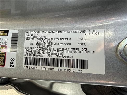 Used 2024 Toyota Tacoma TRD Sport AWD/4WD image 24