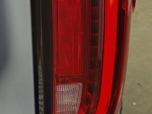 Used 2025 GMC Sierra 1500 Denali Ultimate image 31