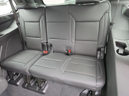 Used 2026 GMC Yukon Denali AWD/4WD image 9