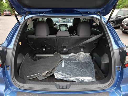 Used 2025 Subaru Crosstrek 2.5i Premium AWD/4WD image 28