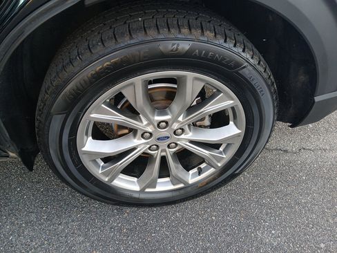 Used 2022 Ford Explorer Limited w/ Equipment Group 301A image 14