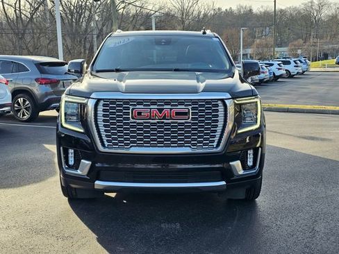 Used 2023 GMC Yukon XL Denali w/ Denali Reserve Package image 4