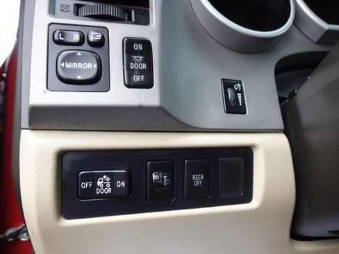 Used 2010 Toyota Tundra Limited image 18