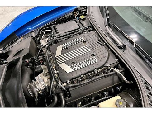 Used 2015 Chevrolet Corvette Z06 w/ 3LZ Preferred Equipment Group RWD image 45