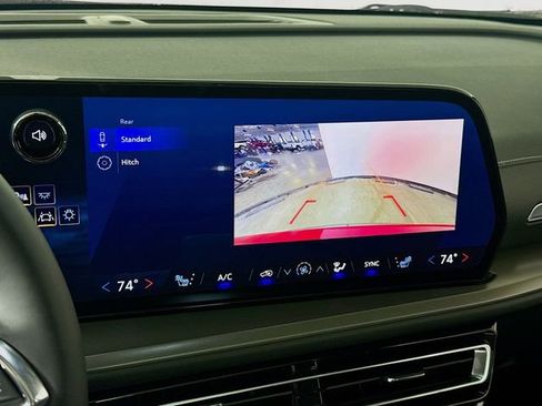 New 2025 Chevrolet Traverse LT w/ Sun and Wheel Package image 14