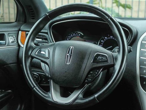 Used 2019 Lincoln MKC Reserve w/ MKC Technology Package FWD image 19
