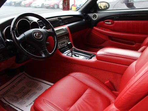 Used 2005 Lexus SC 430 Convertible image 19