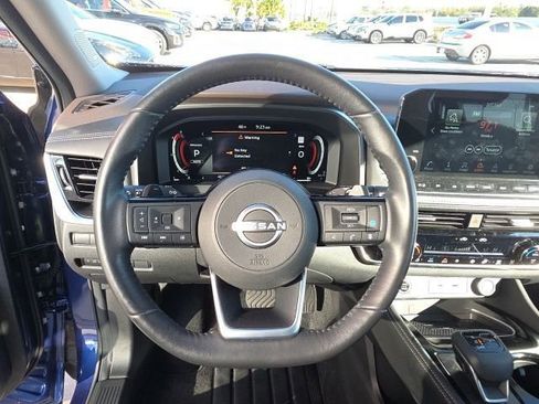 Used 2023 Nissan Rogue Platinum w/ Platinum Premium Package image 16