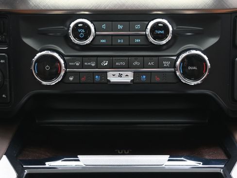 Used 2024 Ford F450 King Ranch w/ FX4 Off-Road Package image 41