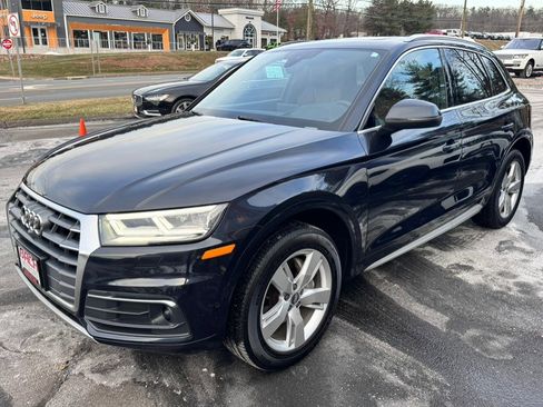 Used 2019 Audi Q5 Prestige w/ Prestige Package image 4