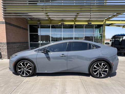 Used 2024 Toyota Prius Prime Premium image 7