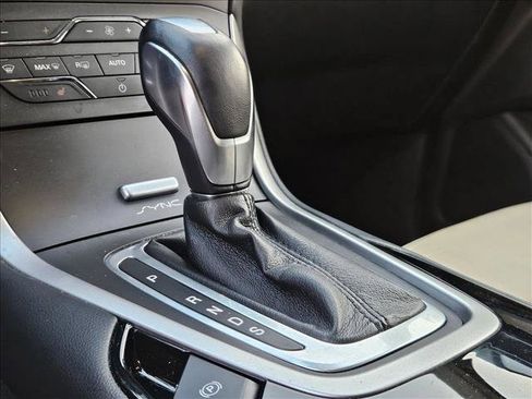 Used 2017 Ford Edge SEL w/ Equipment Group 201A AWD/4WD image 19