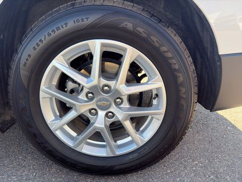 Used 2024 Chevrolet Equinox LT AWD/4WD image 13