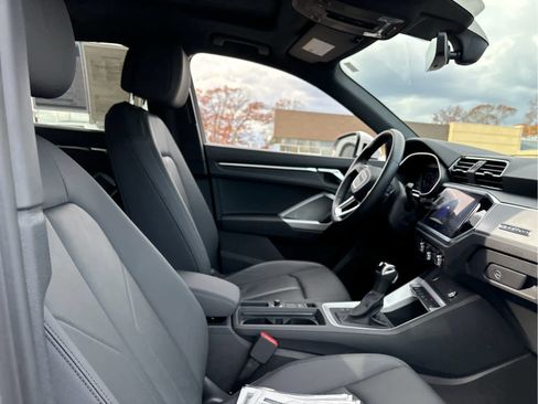 Used 2021 Audi Q3 2.0T Premium image 24