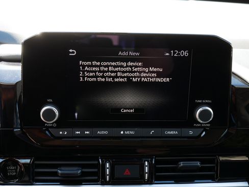 Used 2025 Nissan Pathfinder SV image 30