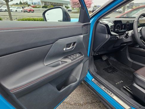 Used 2025 Nissan Kicks SR w/ SR Premium Package image 24