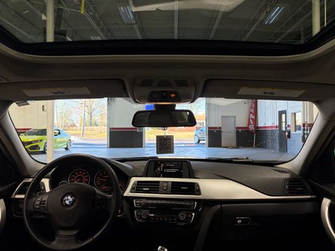 Used 2017 BMW 320i xDrive Sedan image 51