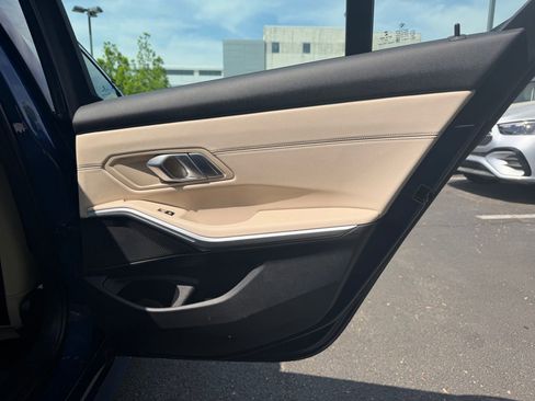 Used 2021 BMW 330i xDrive Sedan w/ Premium Package AWD/4WD image 23