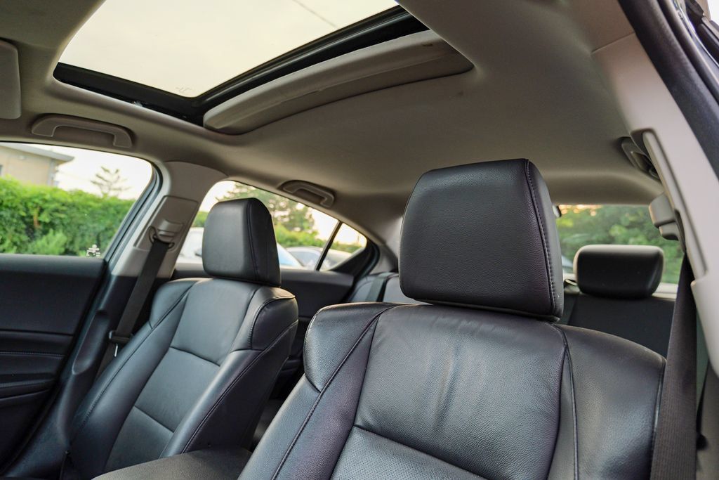 Used 2015 Acura ILX w/ Premium Package FWD image 22