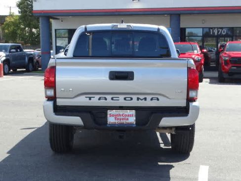 Used 2023 Toyota Tacoma SR AWD/4WD image 13
