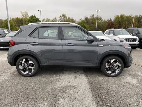 New 2026 Hyundai Venue SEL image 9