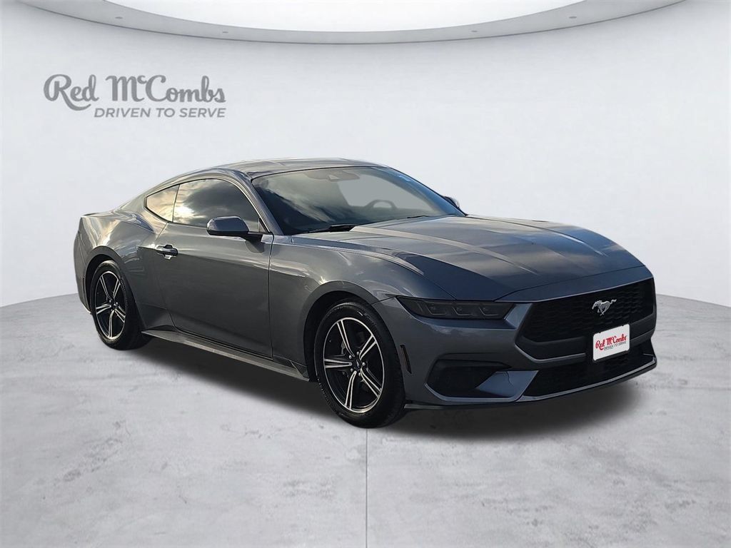 Used 2025 Ford Mustang Coupe RWD image 8