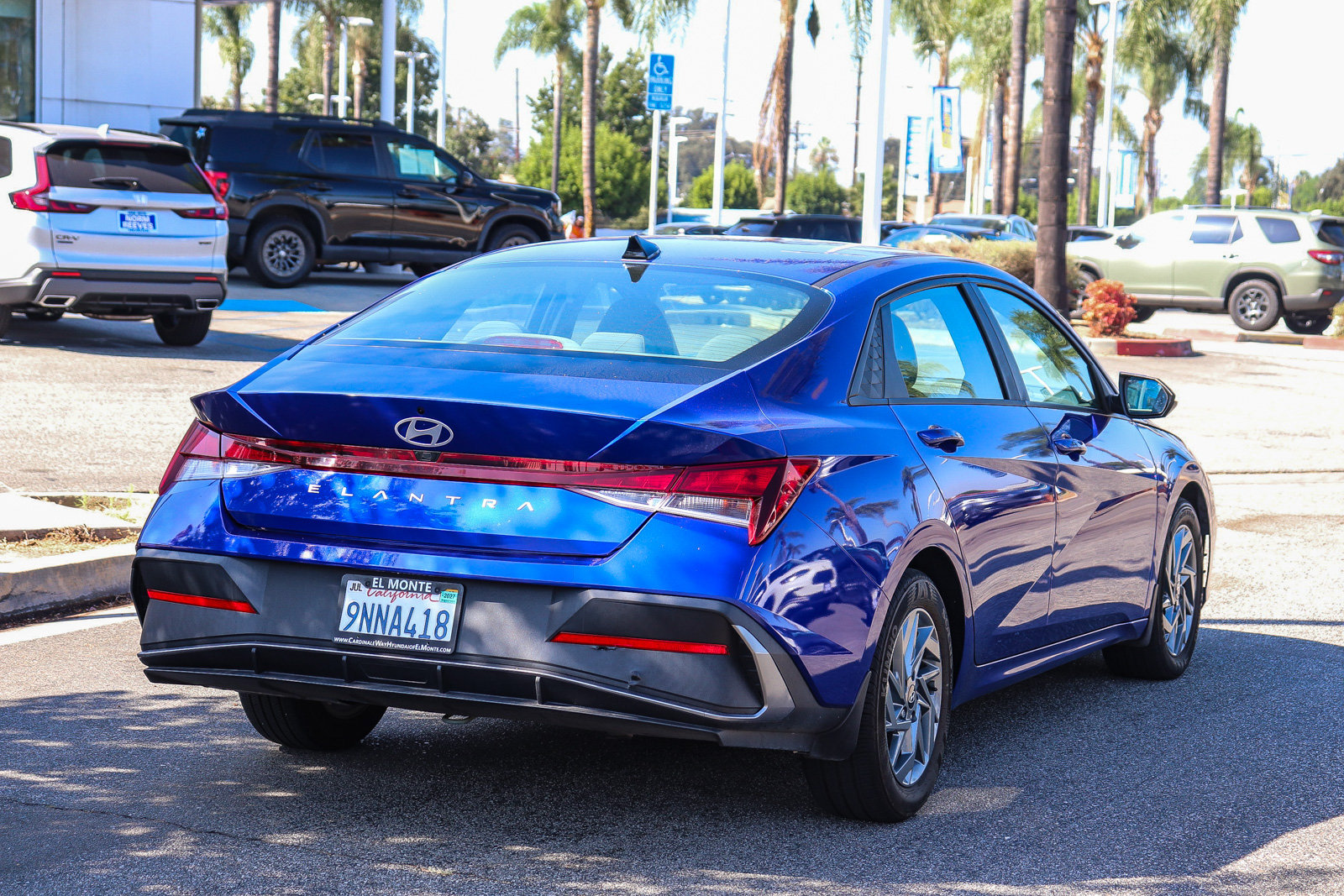 Used 2024 Hyundai Elantra SEL FWD image 11