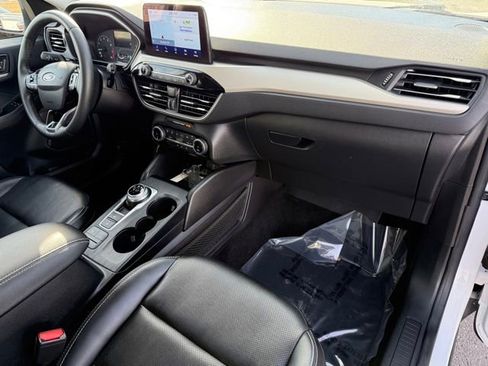 Used 2022 Ford Escape SEL image 19