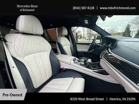 Used 2021 BMW X7 M50i w/ Dynamic Handling Package image 17