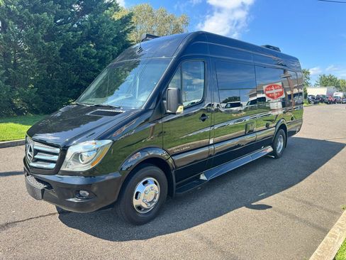 Used 2017 Mercedes-Benz Sprinter 3500 image 1