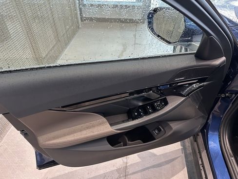 New 2026 BMW 530i xDrive w/ Premium Package image 11