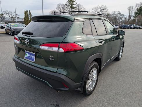 Used 2025 Toyota Corolla Cross LE w/ Moonroof Package image 6