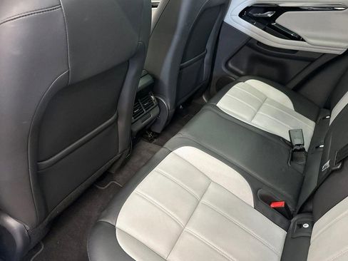 Used 2022 Land Rover Range Rover Evoque R-Dynamic S image 15