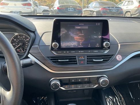 Used 2023 Nissan Altima 2.5 SV image 19