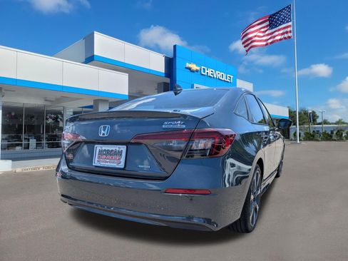 Used 2025 Honda Civic Sport image 3