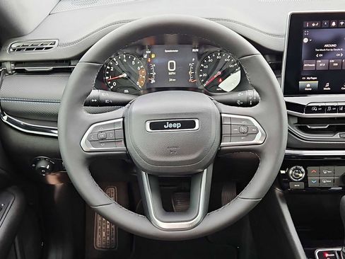 New 2026 Jeep Compass Latitude image 22