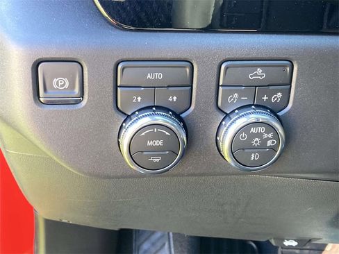 New 2026 GMC Sierra 1500 Elevation image 25