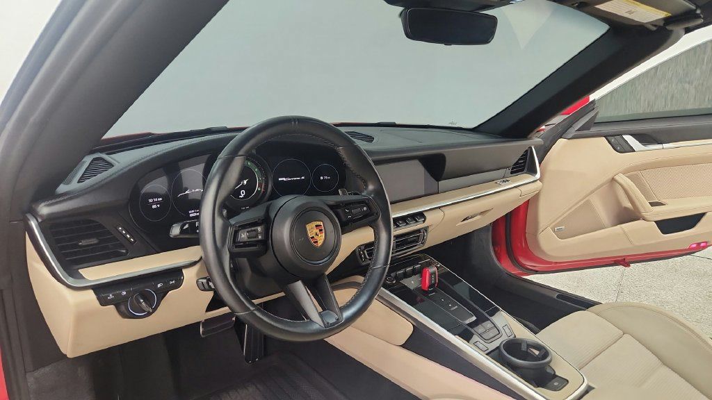 Used 2022 Porsche 911 Carrera S RWD image 25