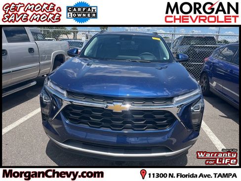 Used 2024 Chevrolet Trax LT w/ Driver Confidence Package FWD image 1