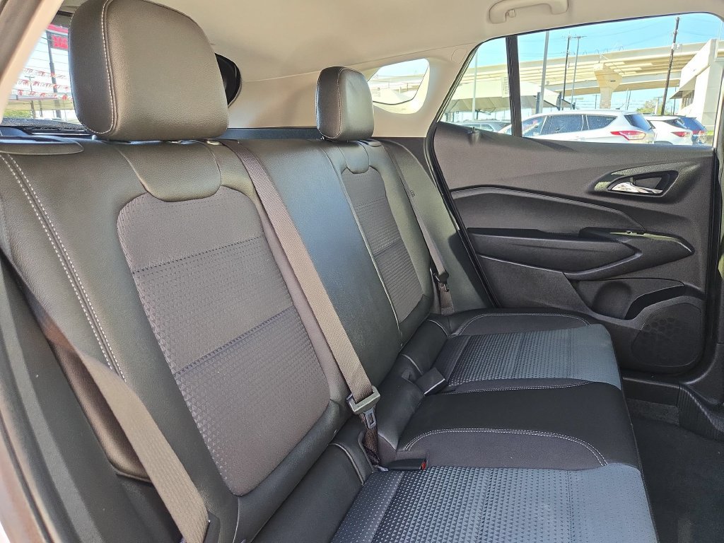 Used 2026 Chevrolet Trax LT FWD image 30