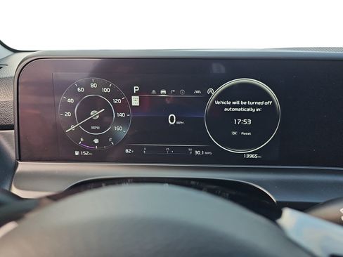 Used 2024 Kia Seltos EX AWD/4WD image 16