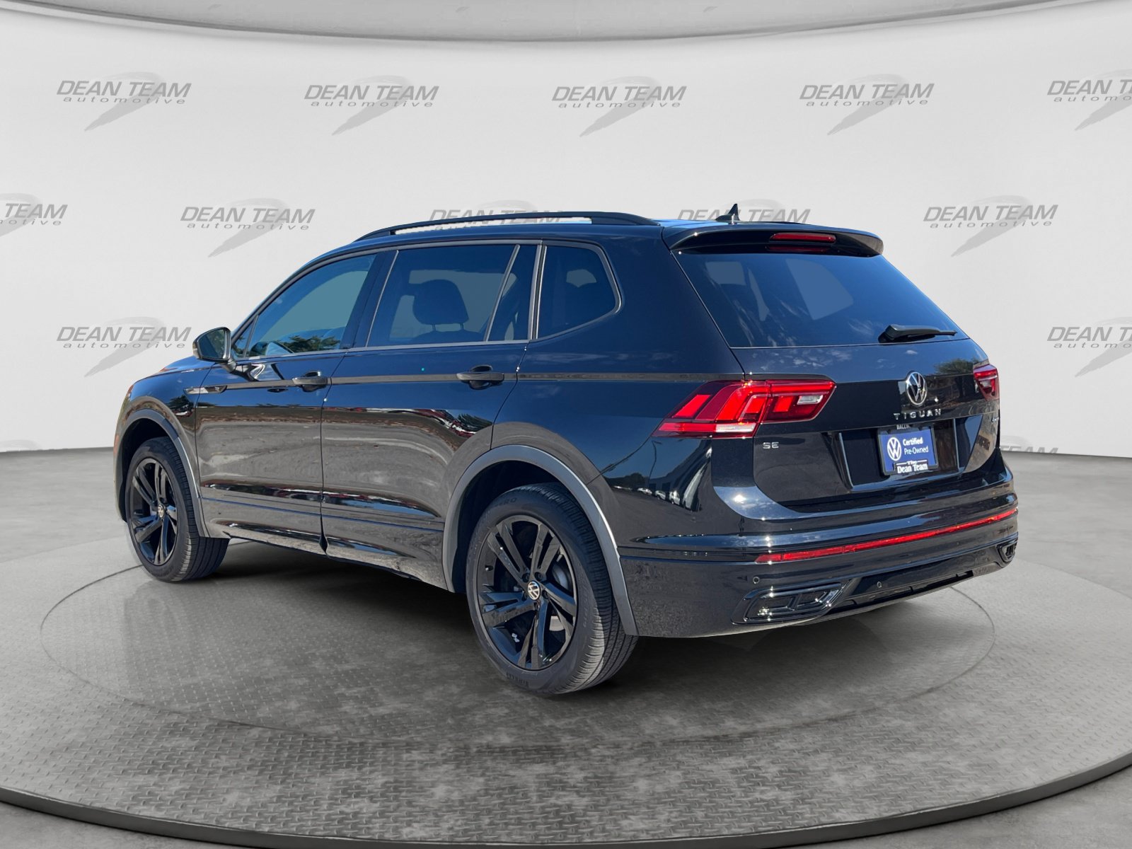Certified 2024 Volkswagen Tiguan SE R-Line w/ MDO Package, Two-Row AWD/4WD image 5