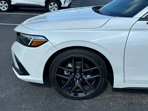 Used 2022 Honda Civic Sport Touring image 7