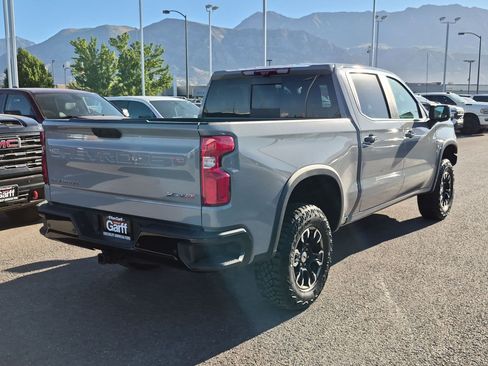 Used 2025 Chevrolet Silverado 1500 ZR2 w/ Technology Package AWD/4WD image 3