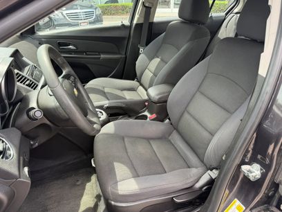 Used 2016 Chevrolet Cruze LT w/ Technology Package